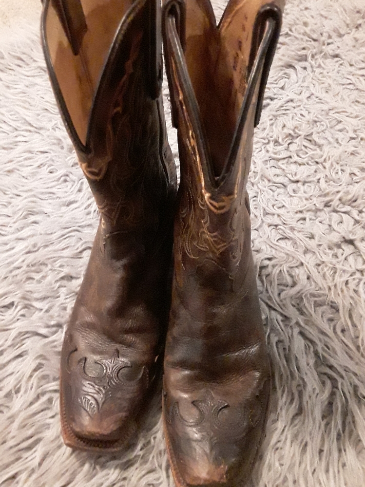 Beautiful Tony Lama boots